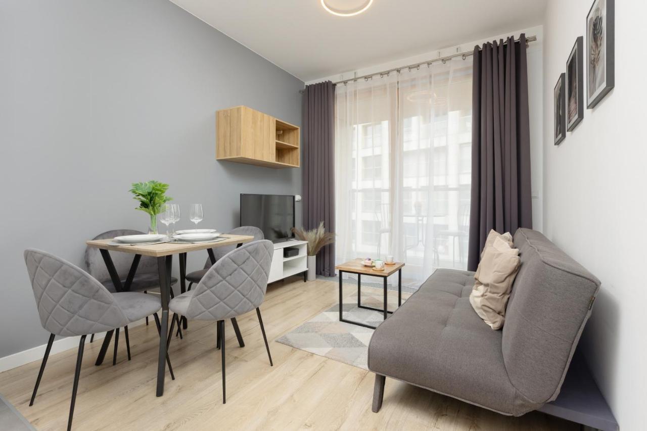 Cozy Apartments With Parking In The 19Th District By Noclegi Renters Varsóvia Exterior foto